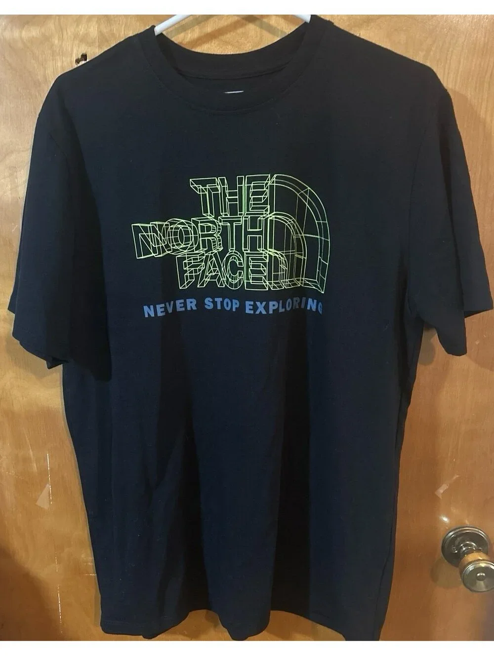 Like New The North Face tshirt size large